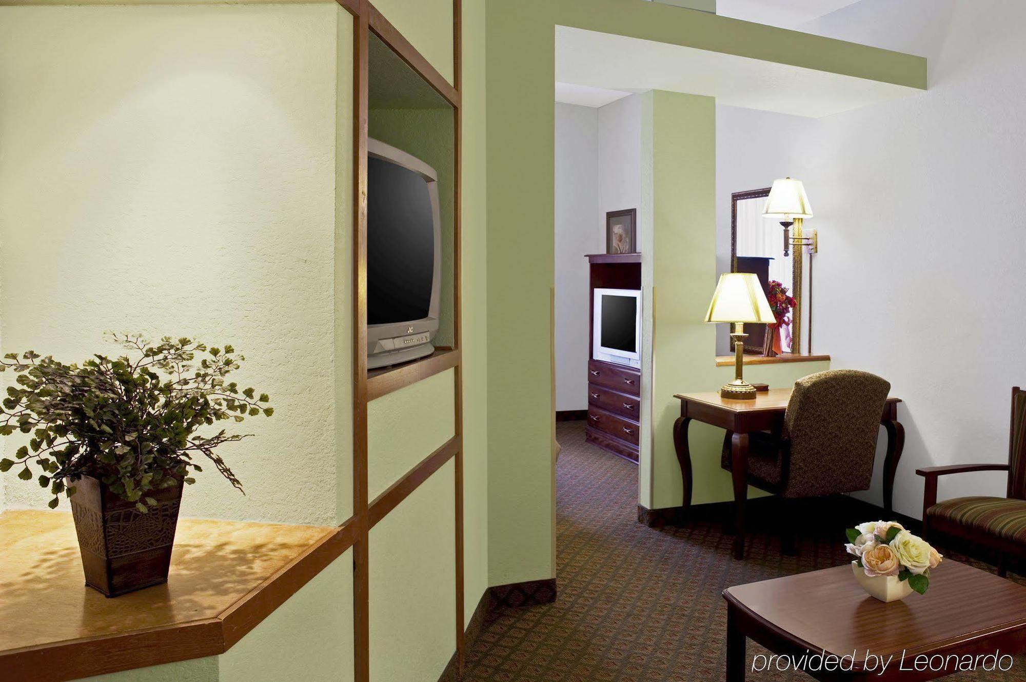 Best Western Plus Bradbury Inn And Suites Waycross Habitación foto